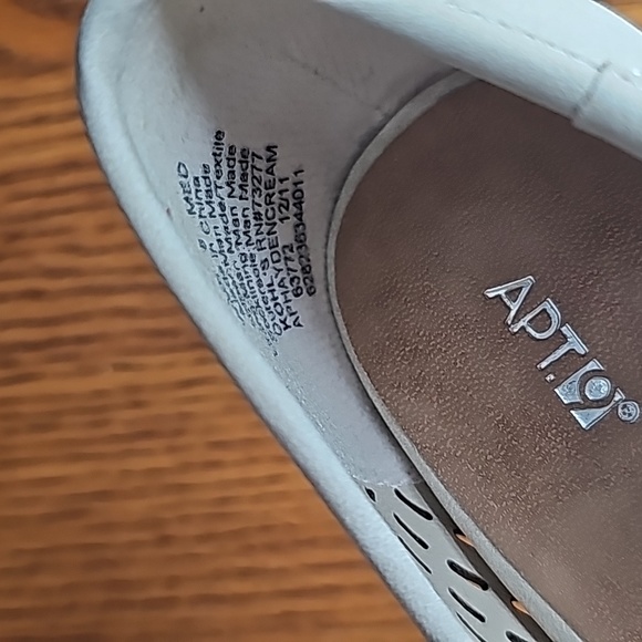 Apt 9 open toe perforated platform pumps - Picture 4 of 9